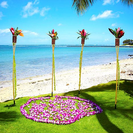 Hawaii wedding & vow renewal flower decoration.