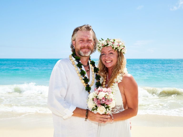 Hawaii wedding & vow renewal at Waialae Kahala beach.