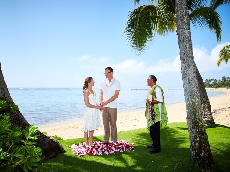 Hawaii wedding at Waialae beach.